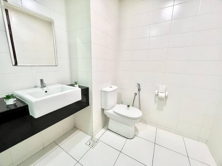 G 1-5Pax Cozy Home Trefoil Setia Alam 100Mps Wifi & Tv Sccc المظهر الخارجي الصورة