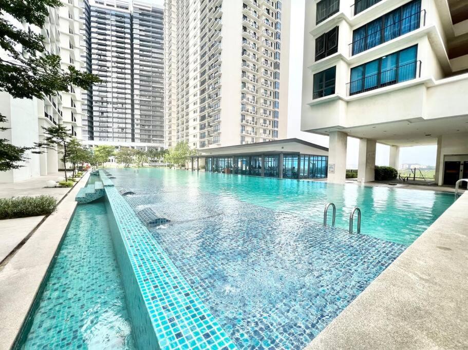 G 1-5Pax Cozy Home Trefoil Setia Alam 100Mps Wifi & Tv Sccc المظهر الخارجي الصورة